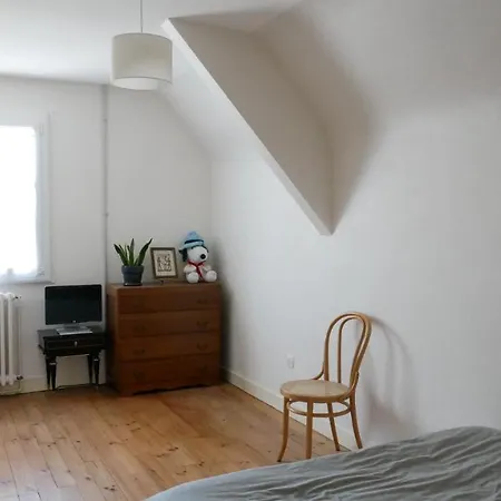 Quarto em Acomodações Particulares Maison A Proximite Du Circuit Des 24h *