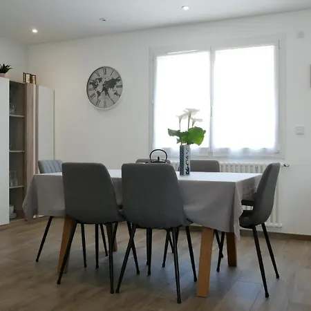 Quarto em Acomodações Particulares Maison A Proximite Du Circuit Des 24h *
